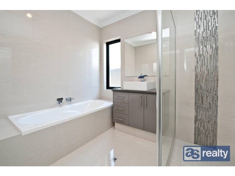 B/10 Parsons Street, Embleton WA 6062