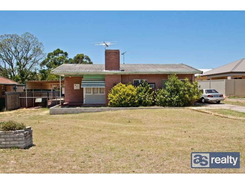 4 Ware Street, Embleton WA 6062