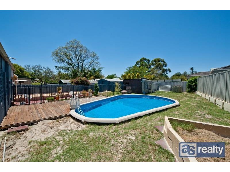 4 Ware Street, Embleton WA 6062