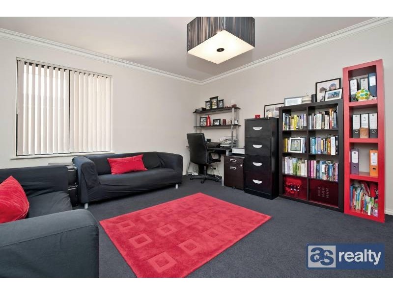 2/117B Beechboro Road, Bayswater WA 6053