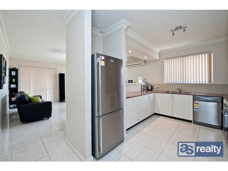 2/117B Beechboro Road, Bayswater WA 6053