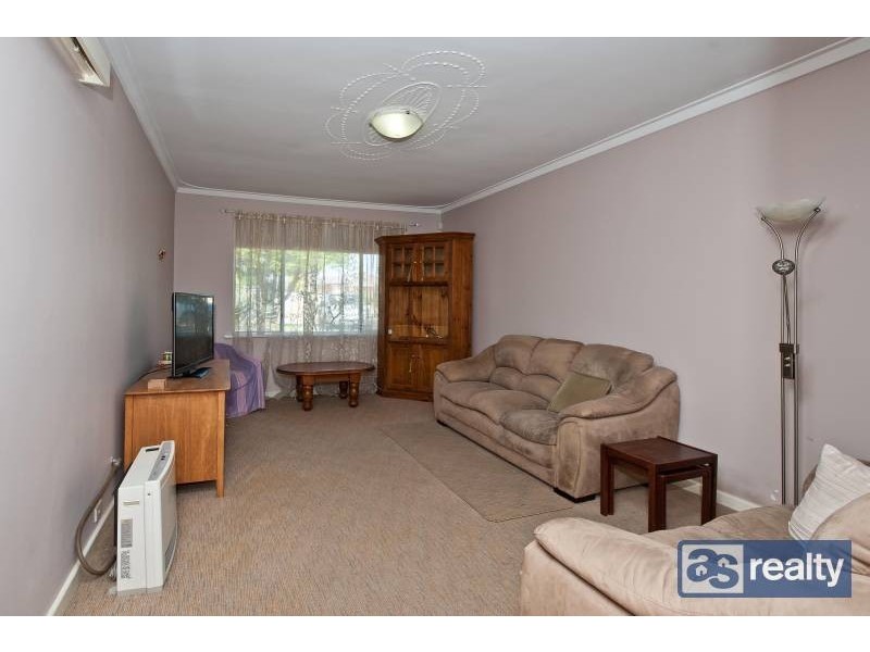 9 Holmwood Way, Embleton WA 6062