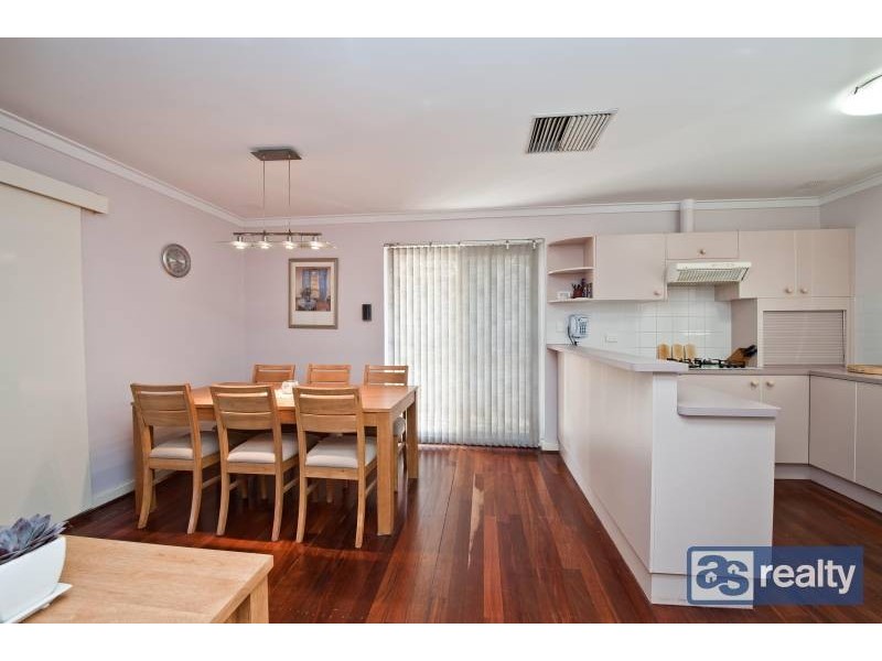 9 Holmwood Way, Embleton WA 6062