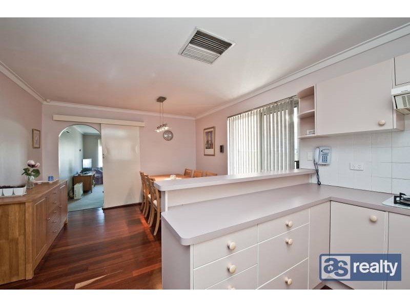 9 Holmwood Way, Embleton WA 6062