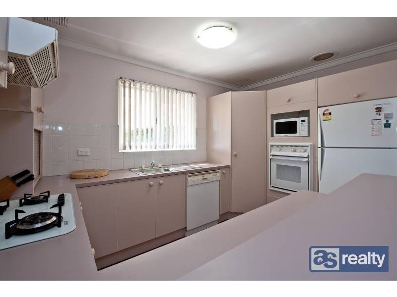 9 Holmwood Way, Embleton WA 6062