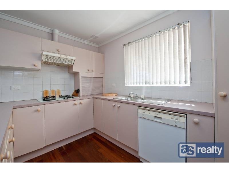 9 Holmwood Way, Embleton WA 6062