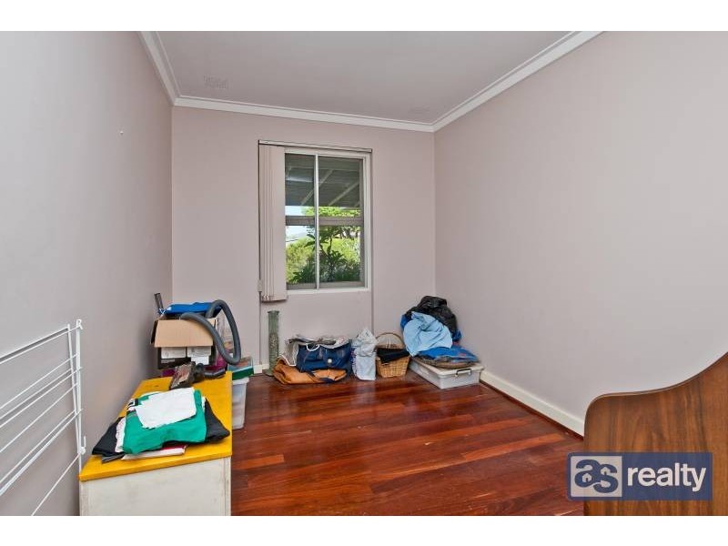 9 Holmwood Way, Embleton WA 6062