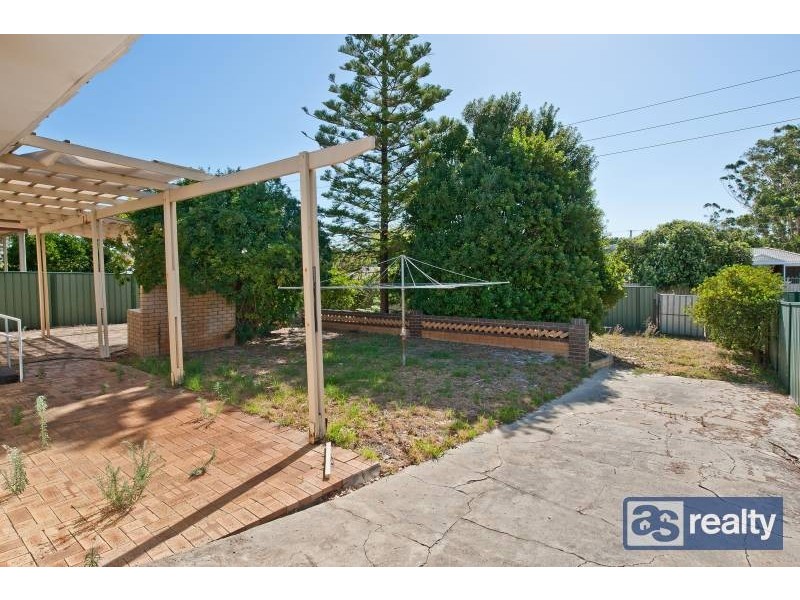 9 Holmwood Way, Embleton WA 6062