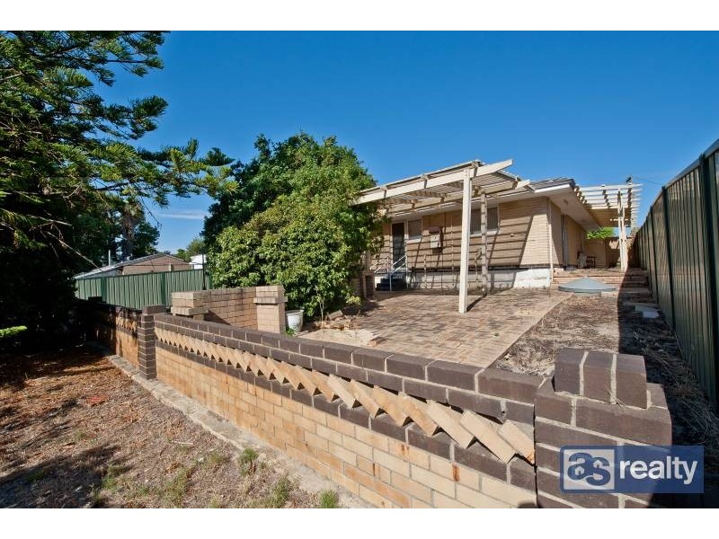 9 Holmwood Way, Embleton WA 6062