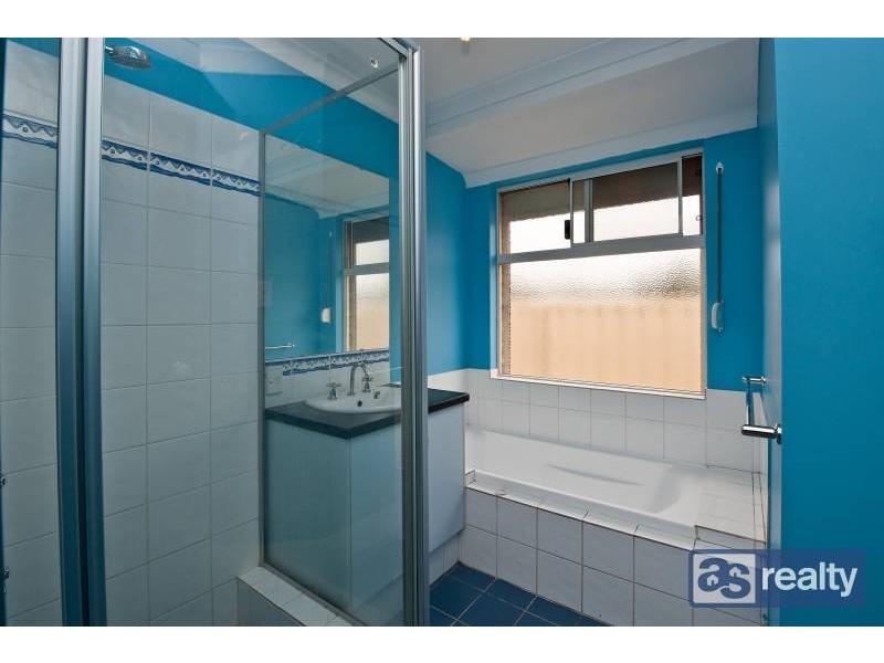 6 Centenary Court, Bassendean WA 6054