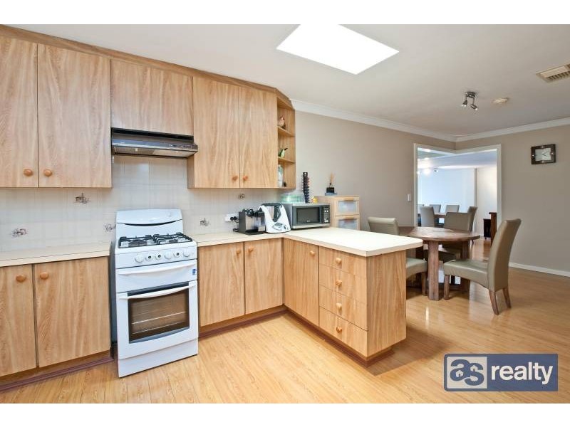 3 Ockley Square, Embleton WA 6062