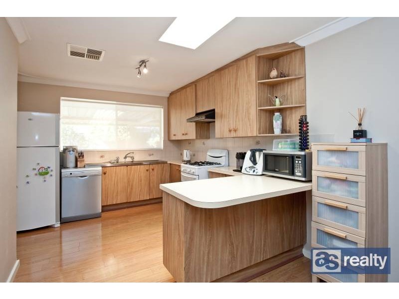 3 Ockley Square, Embleton WA 6062