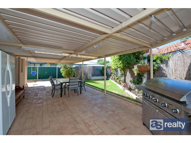 3 Ockley Square, Embleton WA 6062