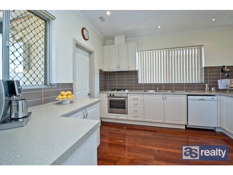 52 Hudson Street, Bayswater WA 6053