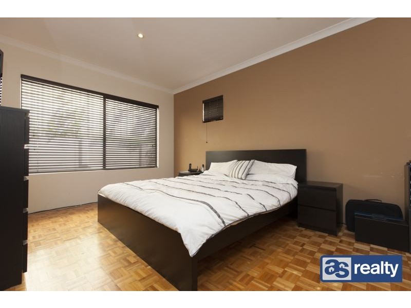 12A Sanderson Street, Embleton WA 6062