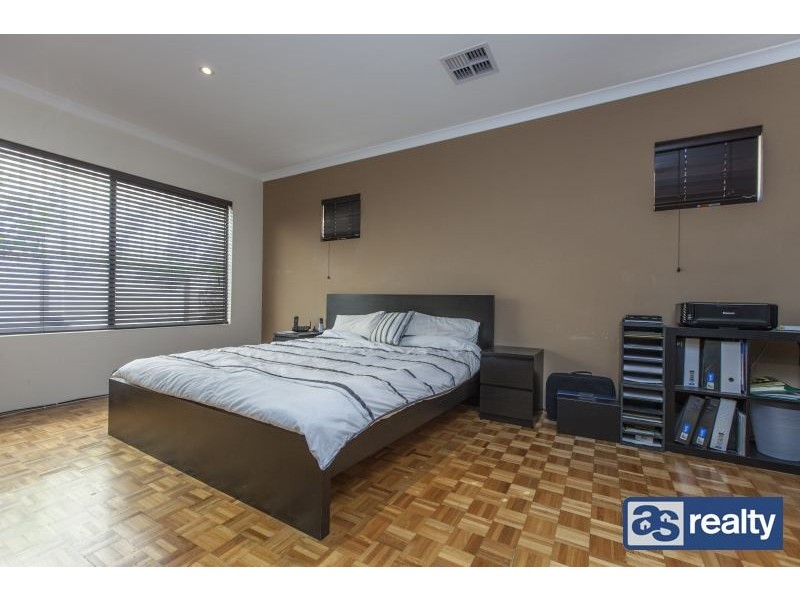 12A Sanderson Street, Embleton WA 6062