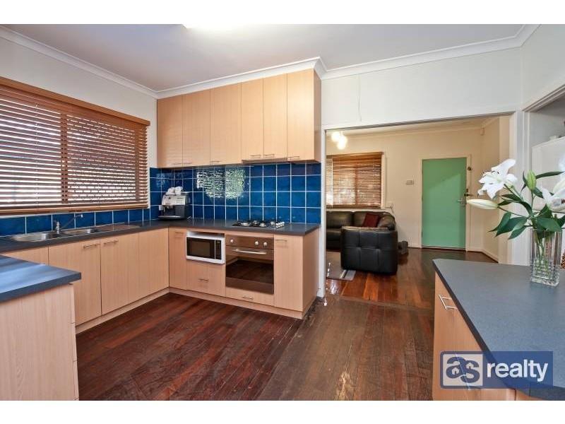 4 Irwin Road, Embleton WA 6062