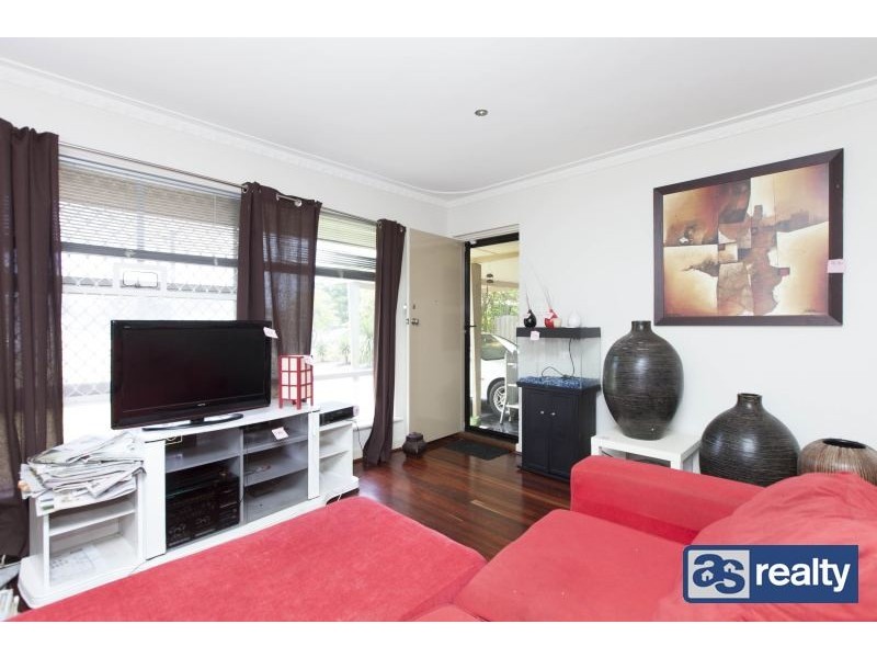 B/10 Cameron Street, Embleton WA 6062