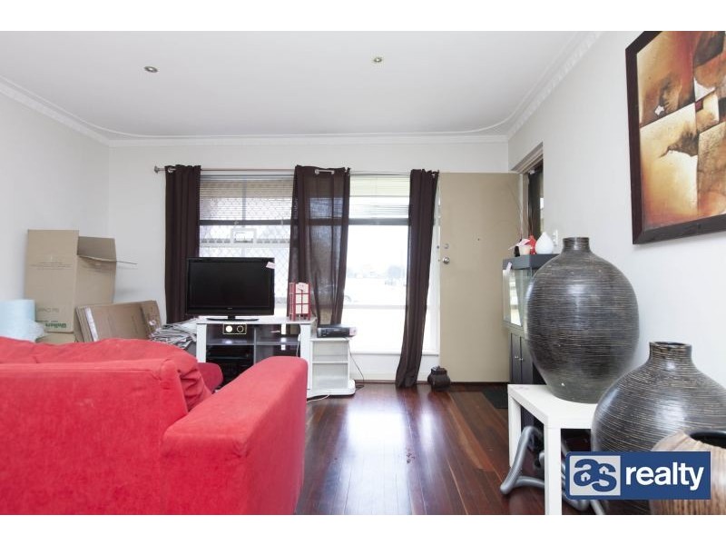 B/10 Cameron Street, Embleton WA 6062