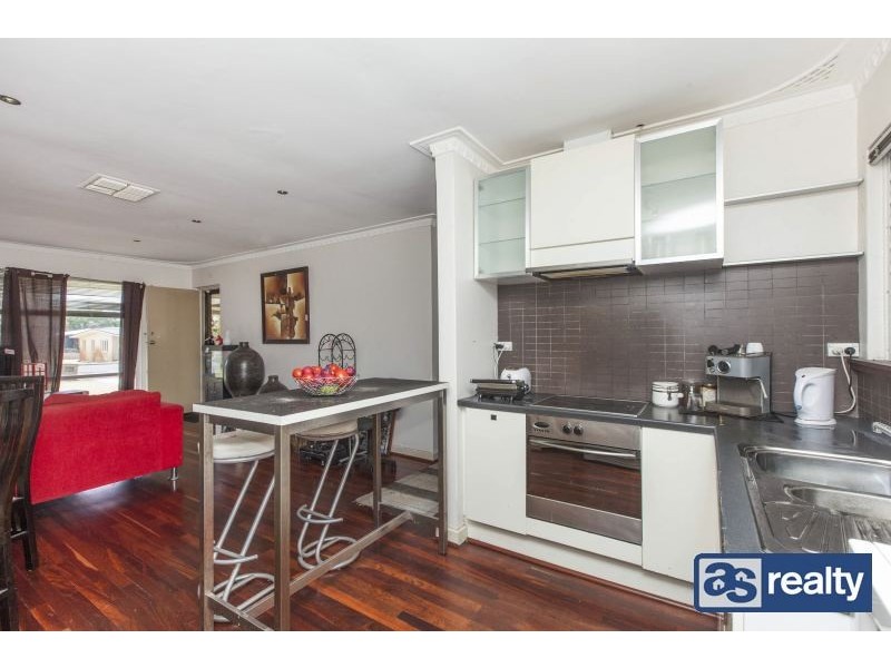 B/10 Cameron Street, Embleton WA 6062