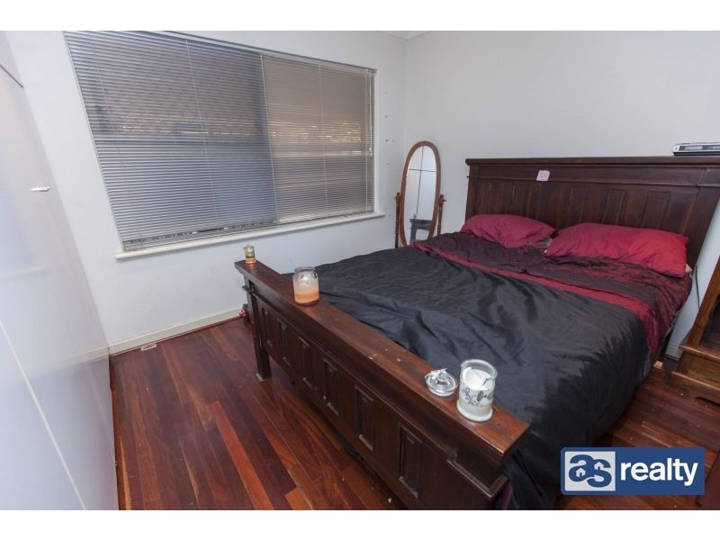 B/10 Cameron Street, Embleton WA 6062