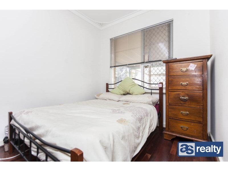 B/10 Cameron Street, Embleton WA 6062