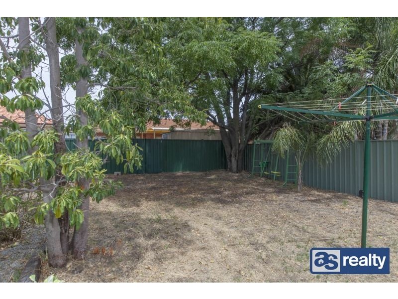 B/10 Cameron Street, Embleton WA 6062