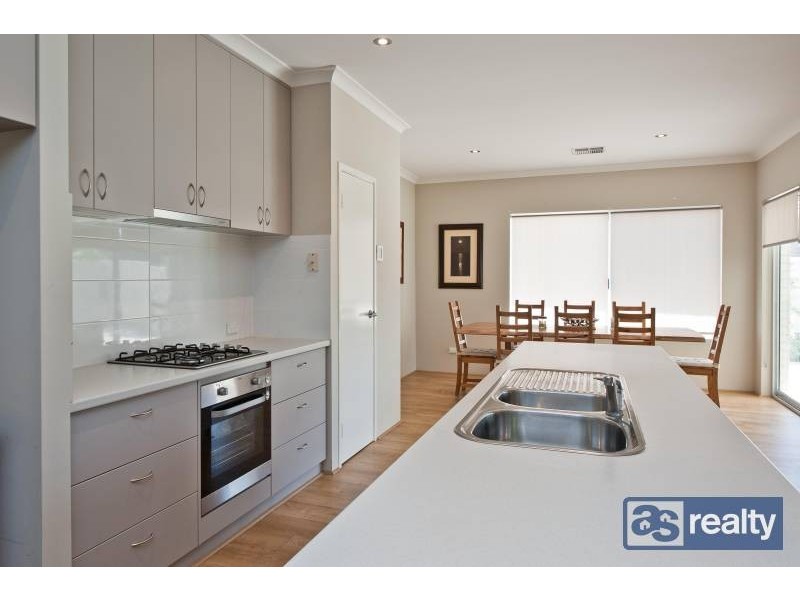 59 Holmwood Way, Embleton WA 6062