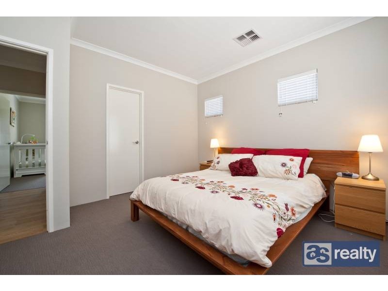 59 Holmwood Way, Embleton WA 6062