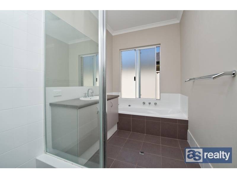 59 Holmwood Way, Embleton WA 6062