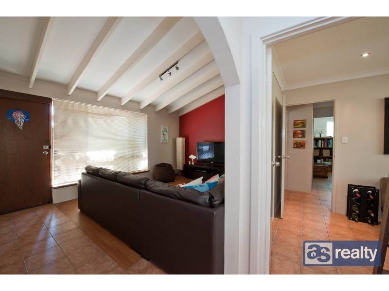 4/2 Nagel Place, Dianella WA 6059