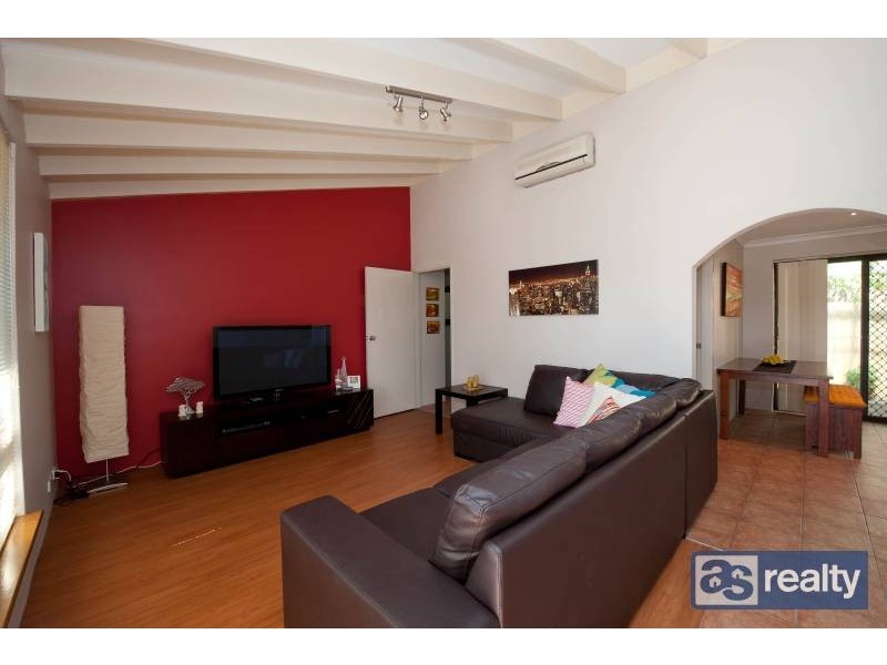 4/2 Nagel Place, Dianella WA 6059