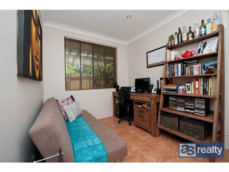 4/2 Nagel Place, Dianella WA 6059