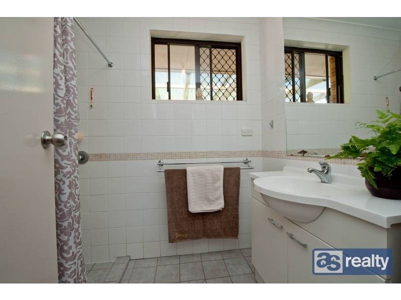 4/2 Nagel Place, Dianella WA 6059