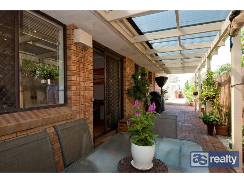 4/2 Nagel Place, Dianella WA 6059