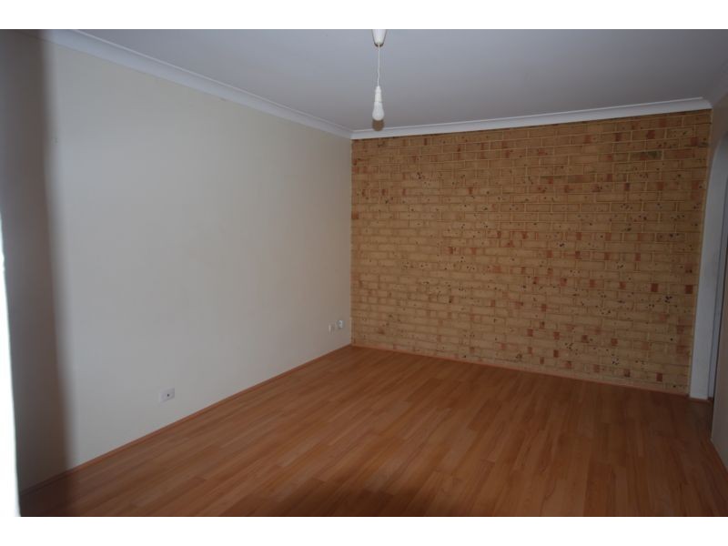 2/5 Ontario Road, Dianella WA 6059