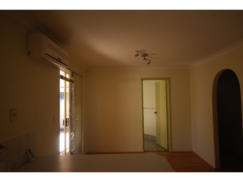 2/5 Ontario Road, Dianella WA 6059