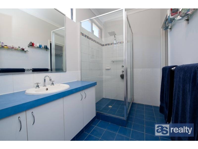 33 Parsons Street, Embleton WA 6062