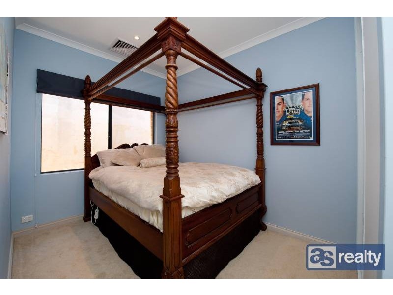 33 Parsons Street, Embleton WA 6062