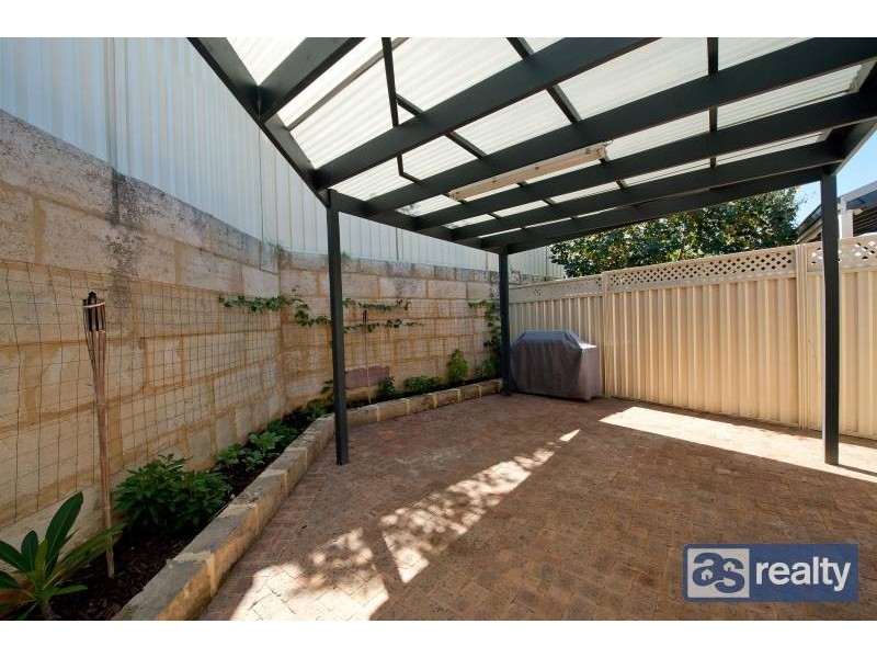 33 Parsons Street, Embleton WA 6062