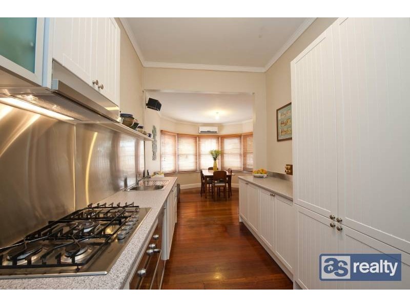 63 Ivanhoe Street, Bassendean WA 6054