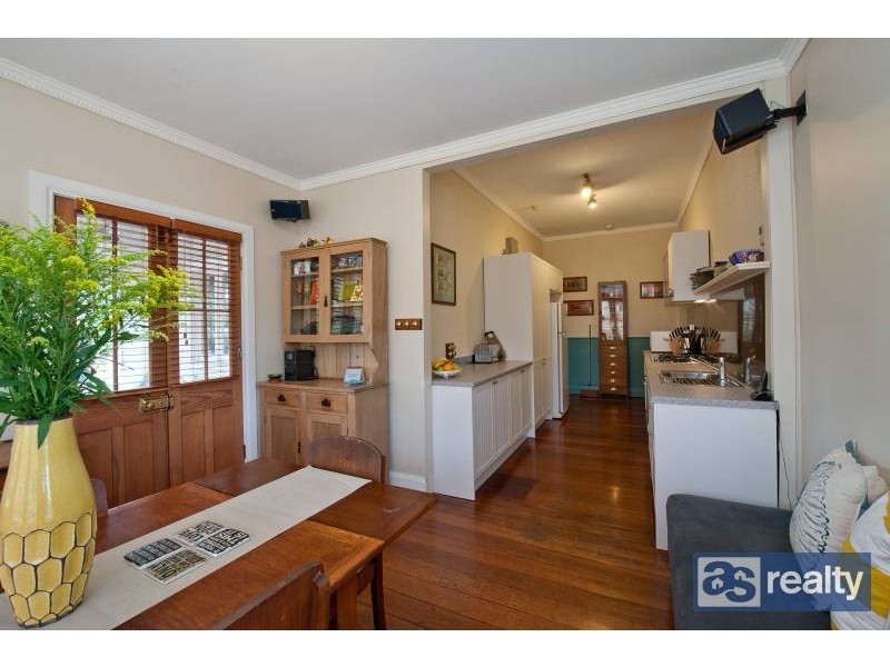 63 Ivanhoe Street, Bassendean WA 6054