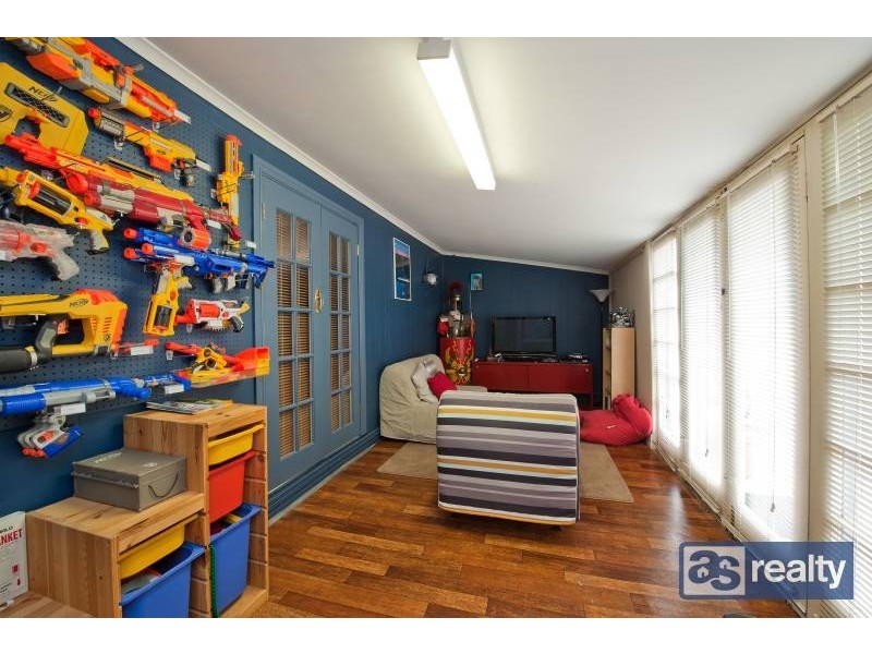 63 Ivanhoe Street, Bassendean WA 6054