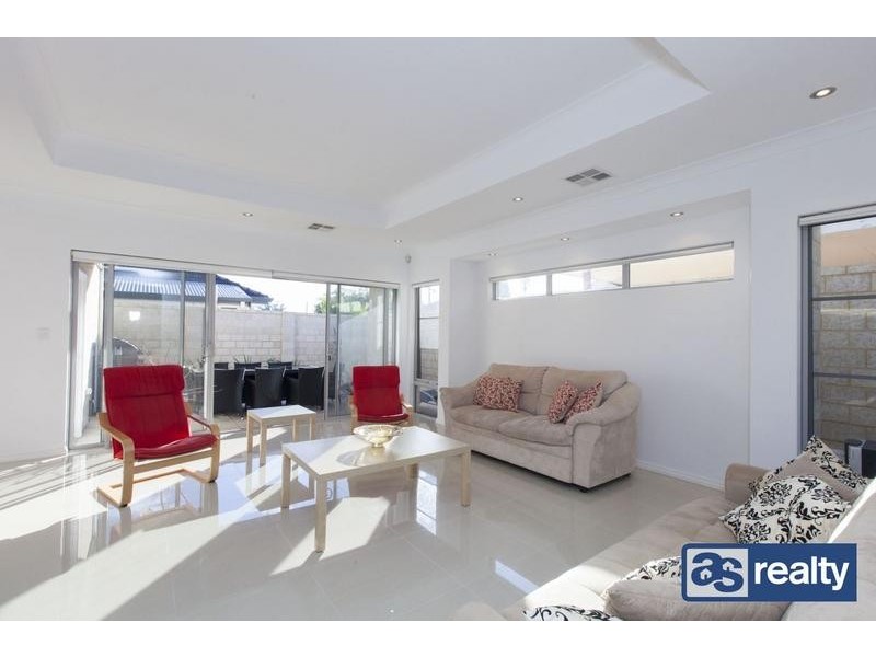A/15 Towning Street, Embleton WA 6062