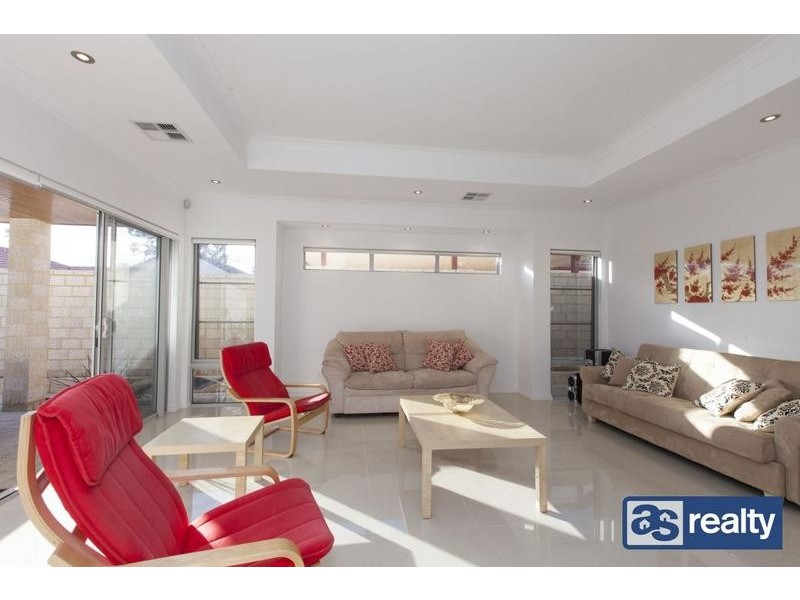 A/15 Towning Street, Embleton WA 6062