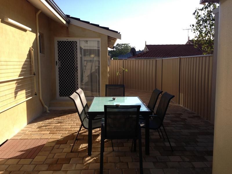 17 Priestley Street, Embleton WA 6062