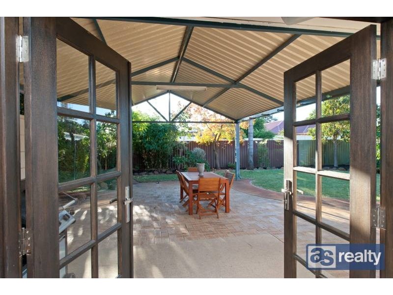 25 Collingwood St, Dianella WA 6059