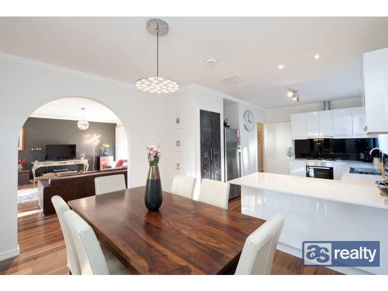 25 Collingwood St, Dianella WA 6059