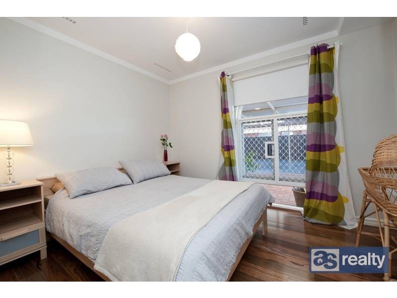 25 Collingwood St, Dianella WA 6059