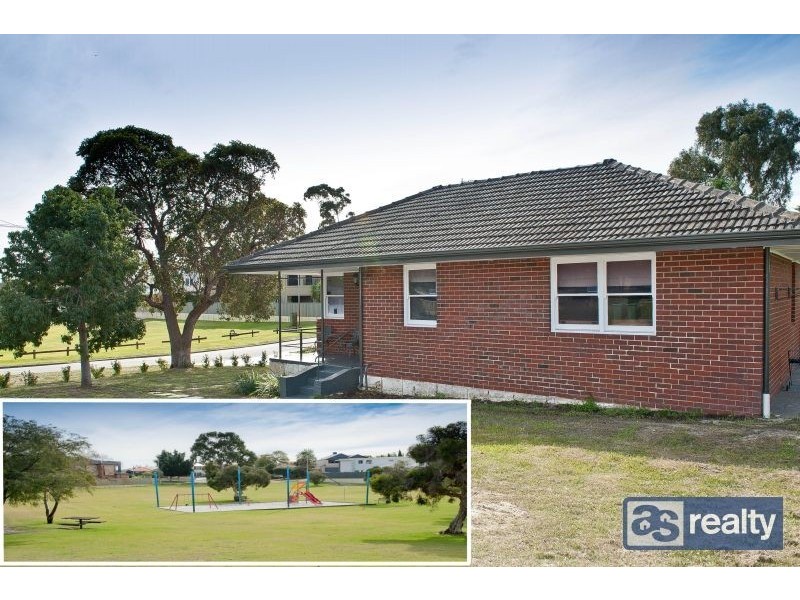 8 Feredy Street, Embleton WA 6062